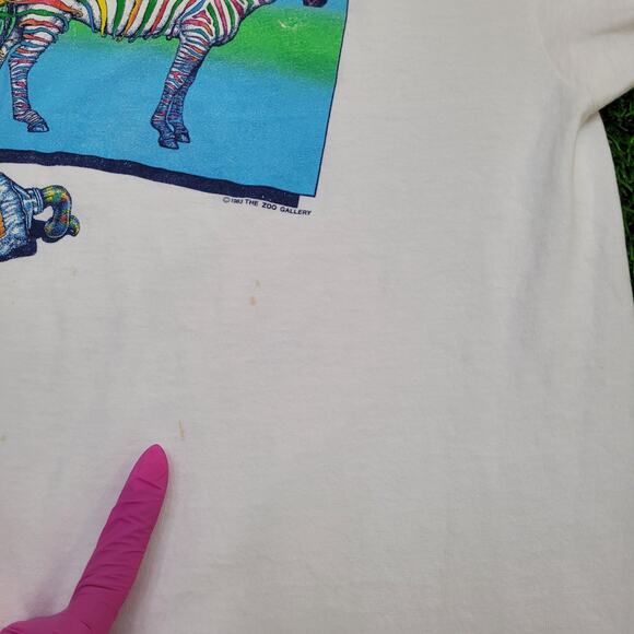 Vintage 1983 Zoo Gallery Zebra Art Shirt Medium 20x27 White - Picture 4 of 16